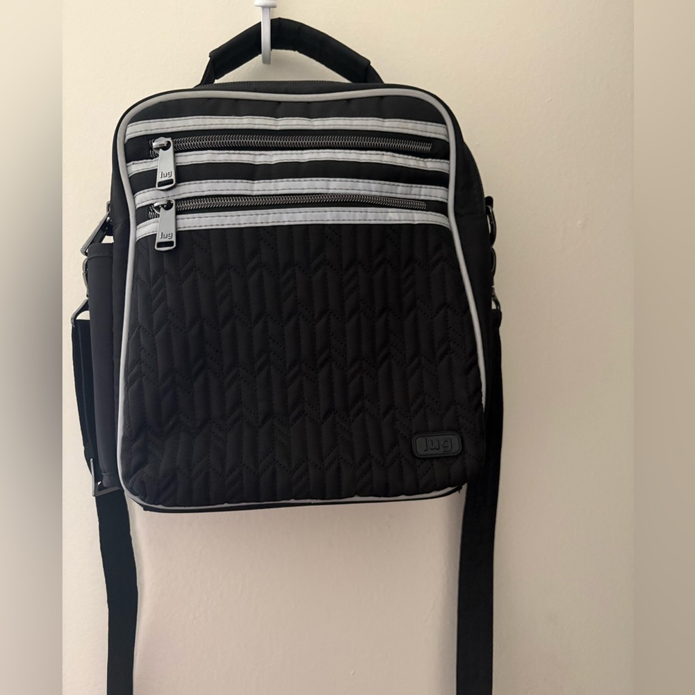 Lug Boxcar Convertible Crossbody-Brushed Black-EUC